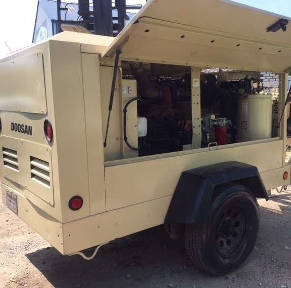  Doosan/ Ingersoll Rand XP375WJD-T3 Diesel Air Compressor