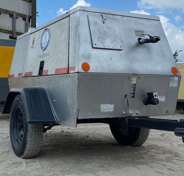 Like New Sullair 185cfm Diesel Air Compressor