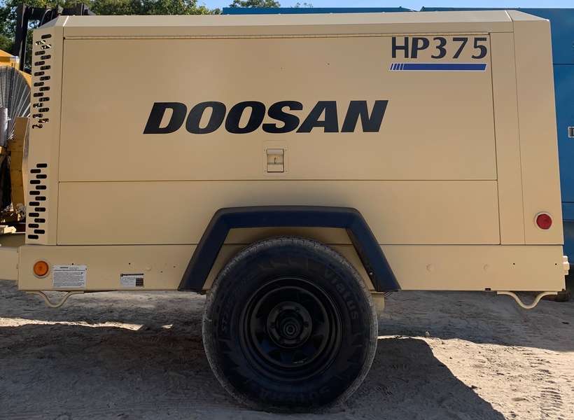 Used Doosan HP375WCU-T3 Diesel Air Compressor