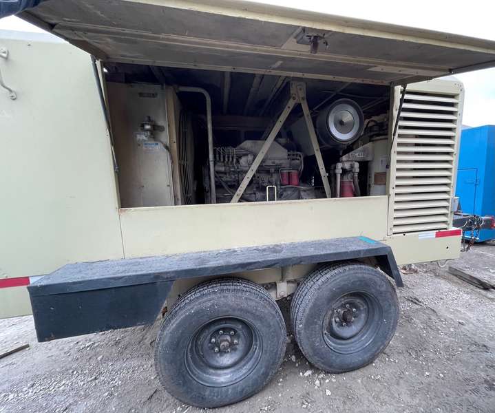 Used Ingersoll Rand XP825WCU Diesel Air Compressor