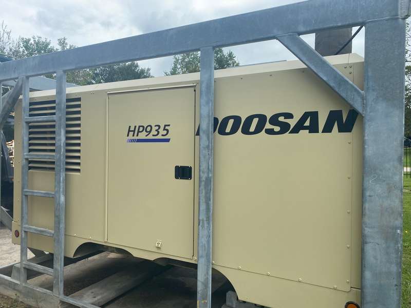 Used Doosan HP935WCU Diesel Air Compressor