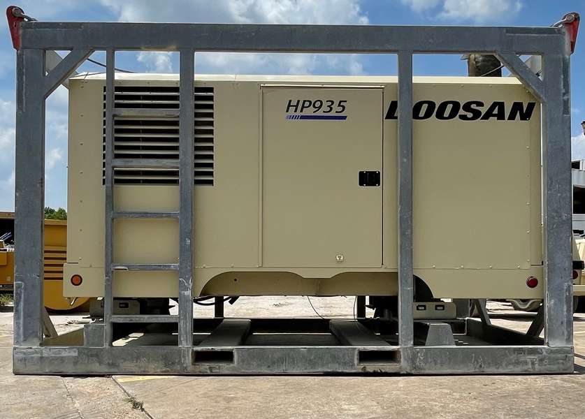 Used Doosan HP935WCU Diesel Air Compressor