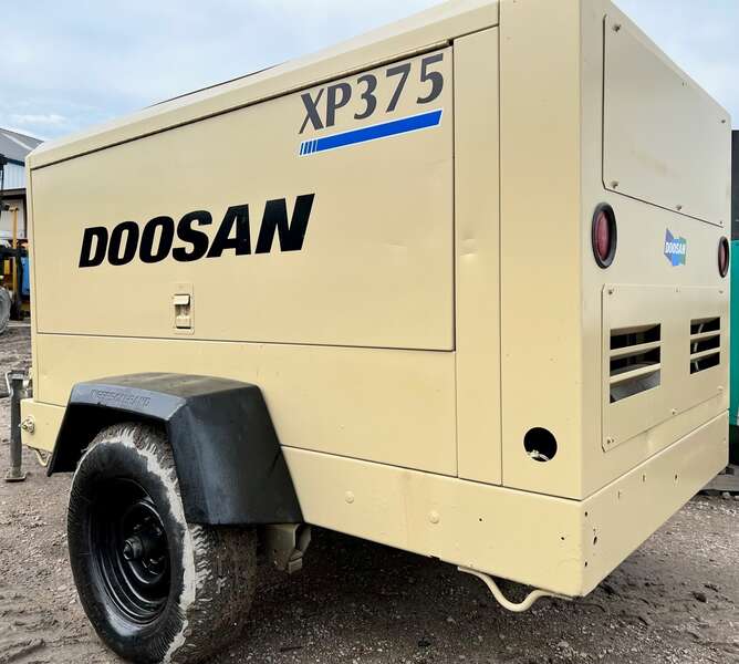 Used Doosan XP375WIR-T3 Diesel Air Compressor