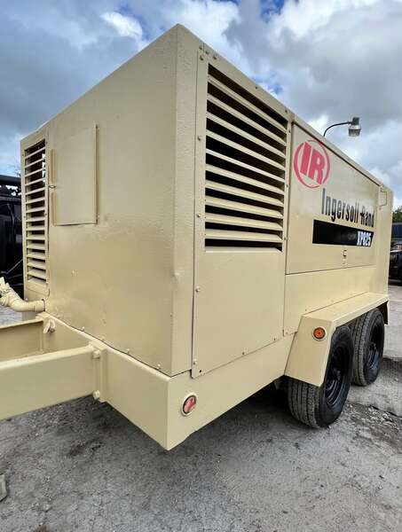 Used Ingersoll Rand XP825WCU Diesel Air Compressor