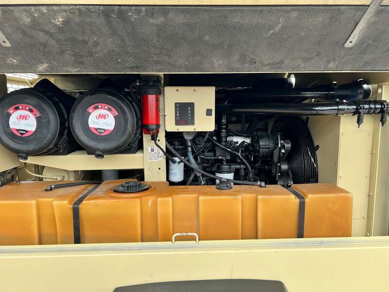 Used Doosan XP375WIR-T3 Diesel Air Compressor
