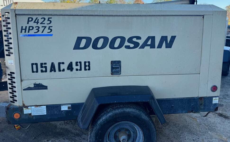 Used Doosan P425 HP375WCU-T4I Diesel Air Compressor