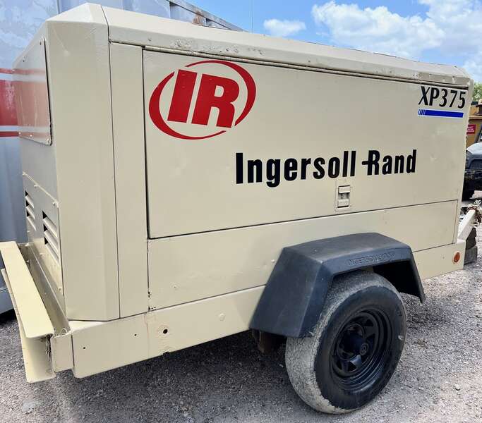 Used Ingersoll Rand XP375WIR Diesel Air Compressor