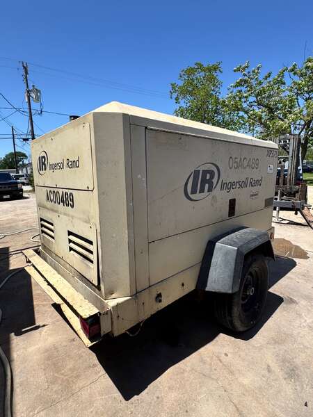 Used Doosan XP375WIR-T3 Diesel Air Compressor