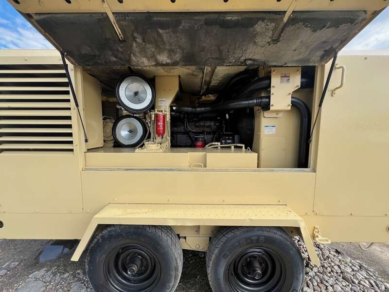 Used Ingersoll Rand XP825WCU Diesel Air Compressor