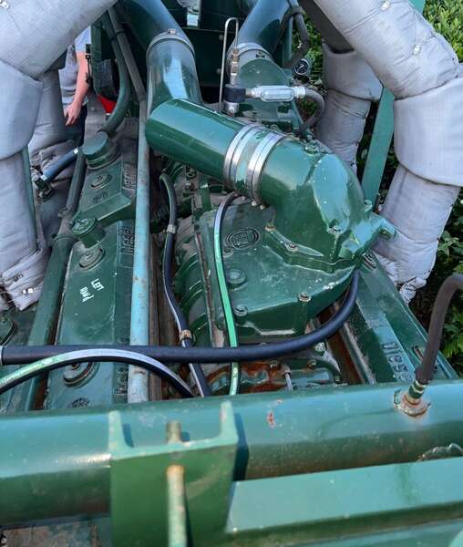 Low hour Detroit 16V71 Diesel Engine