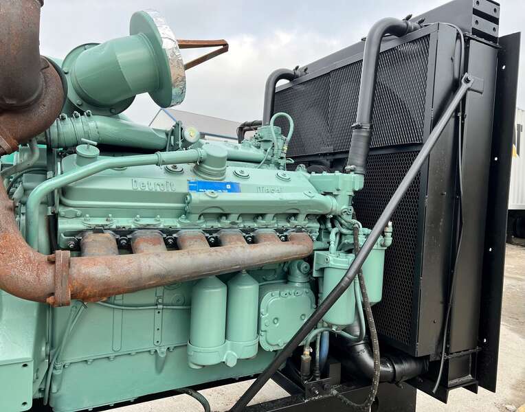 Low Hour Detroit 12V71TT Diesel Engine