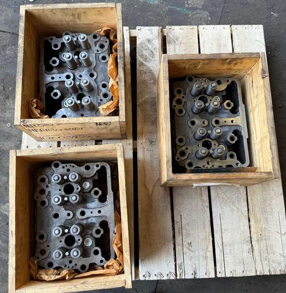 Reman Cummins NTTA855 Cylinder Head with Valves Engine Parts