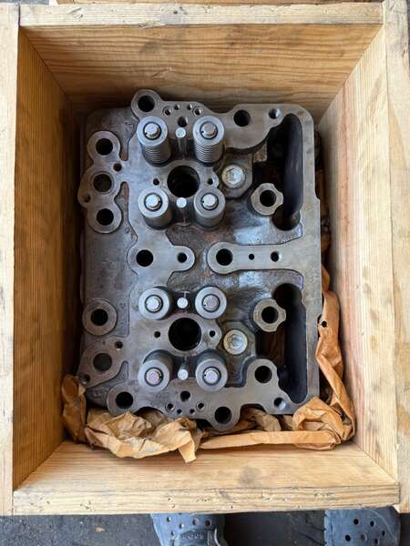 Reman Cummins NTTA855 Cylinder Head with Valves Engine Parts