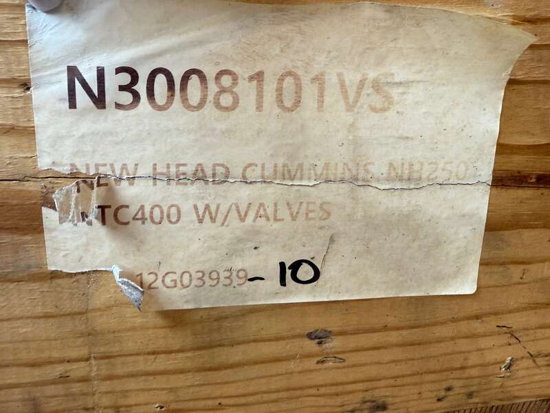 Reman Cummins NTTA855 Cylinder Head with Valves Engine Parts