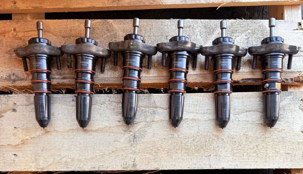 Reman Cummins NTTA855 Injector Engine Parts