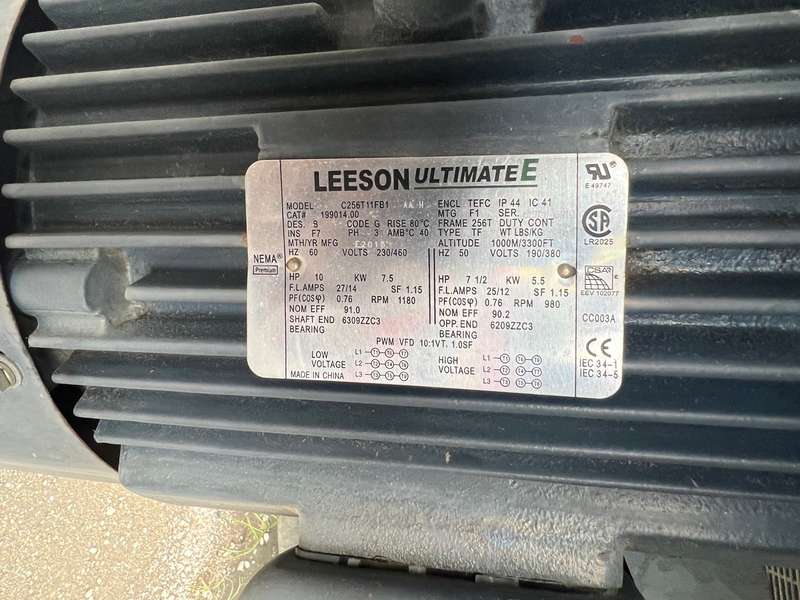 Used Horizontal Two Circuit Radiator Radiator