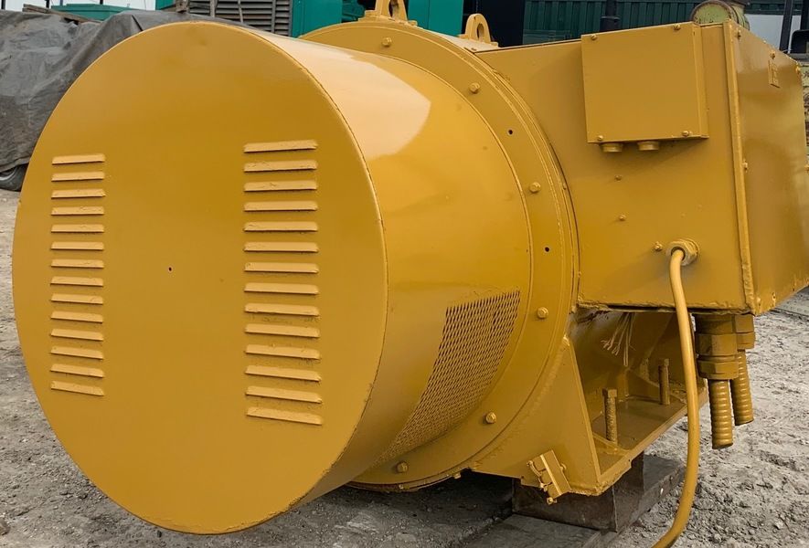 Used Kato 250kW Generator End