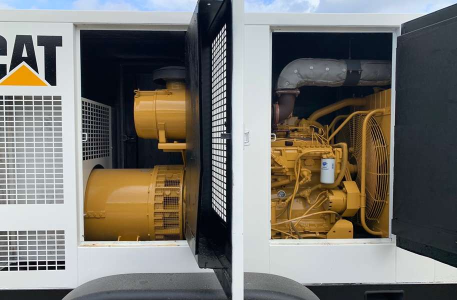 Used Caterpillar XQ225 Diesel Generator