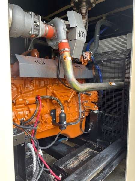  Generac SG300 Gas Generator