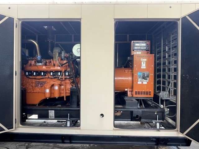  Generac SG300 Gas Generator