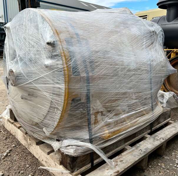 Reconditioned Caterpillar SR4B Generator End