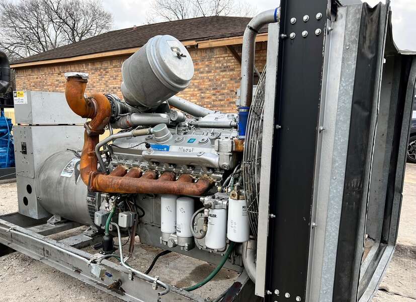 Low hours Detroit 12V71 Diesel Generator