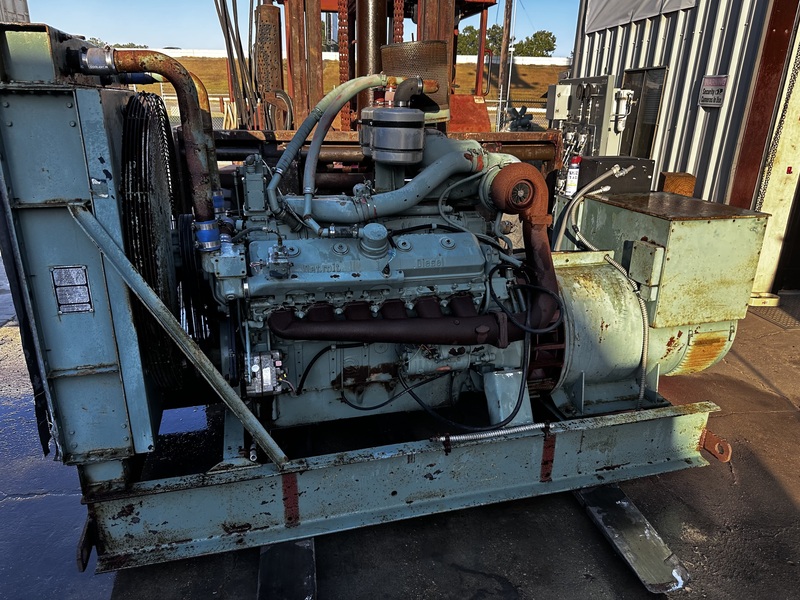 Low hours Stewart & Stevenson 350kW Diesel Generator