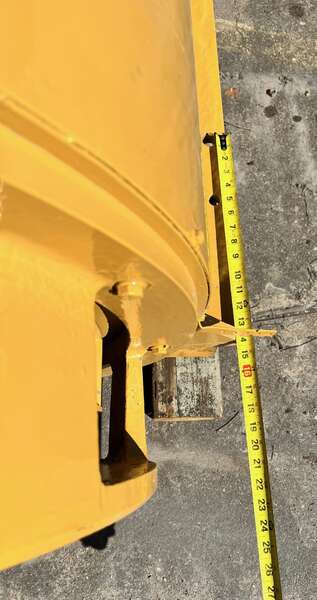 Used Kato 800kW Generator End