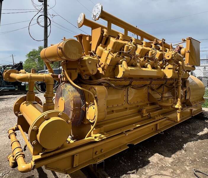 Used Caterpillar 650kW Gas Generator