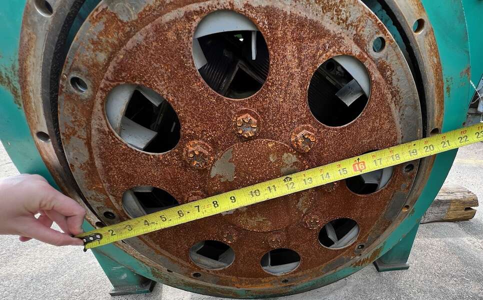 Used Onan 200kW Generator End