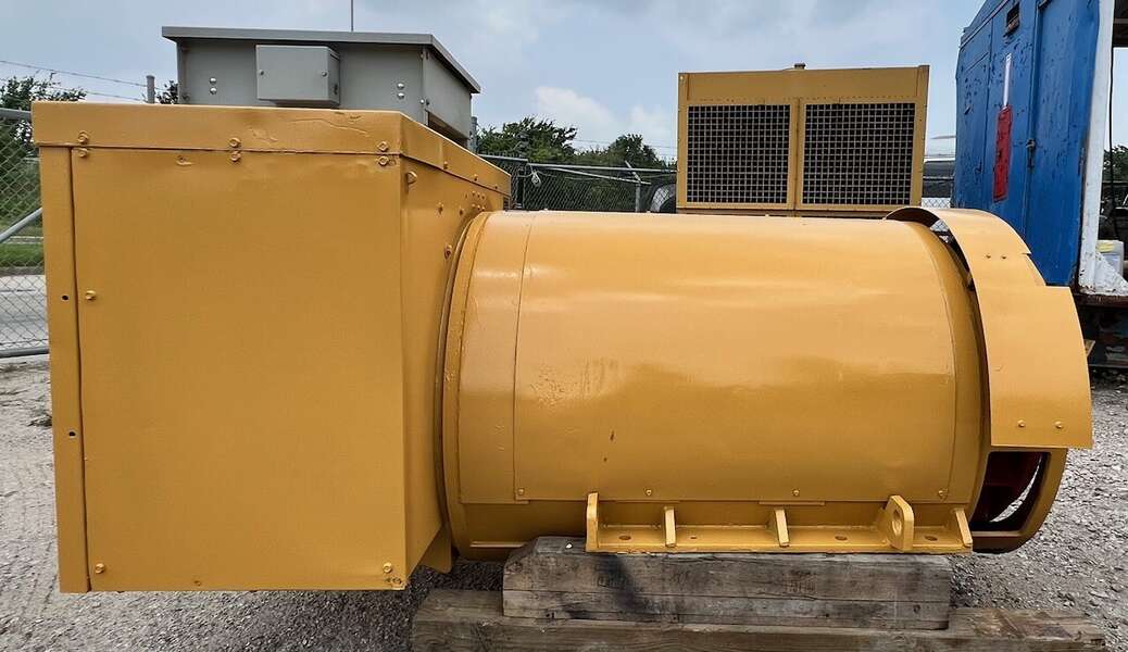 Used Caterpillar SR4 Generator End