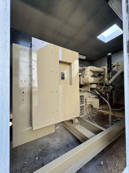 Low hours Cummins GTA14 Gas Generator