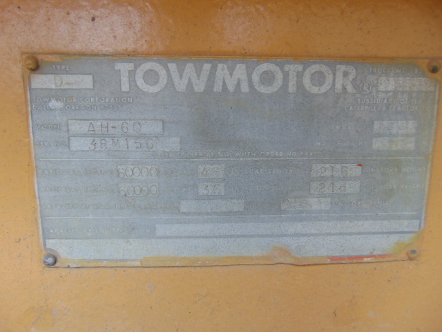  TowMotor (Caterpillar) AH-60 Forklifts - Mast
