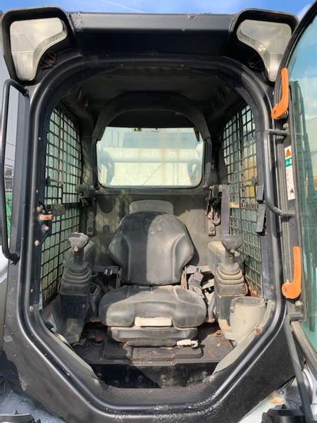 Used Bobcat S850 Skidsteer 