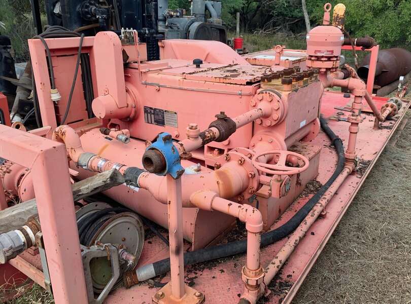 Used National NOV Triplex 200-T5M Plunger pump 