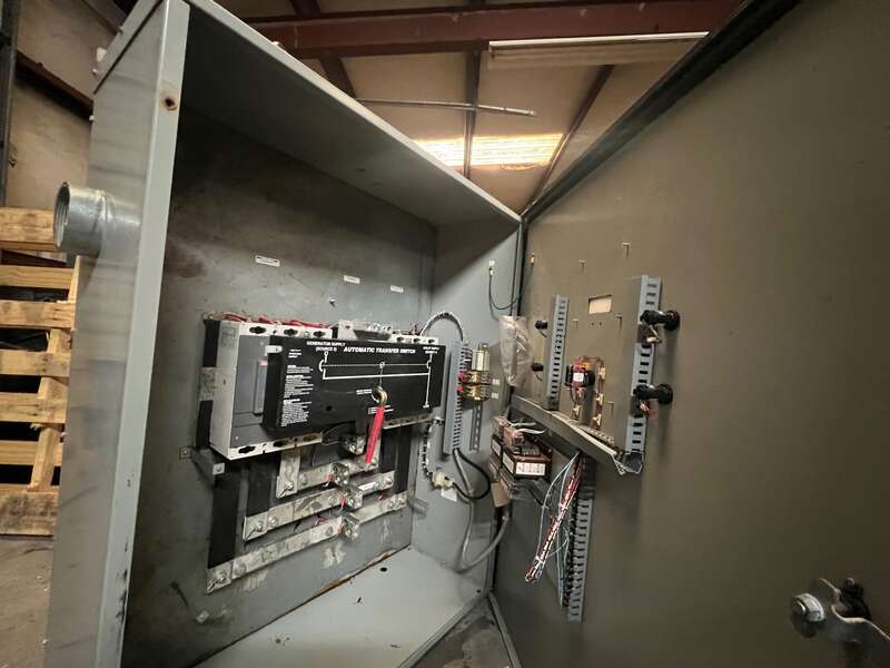 Used Marathon Thomson Power Manual 600amp 480V Automatic Transfer Switch