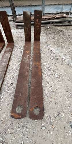 Used Mitsubishi FD40 Forklift Forks 