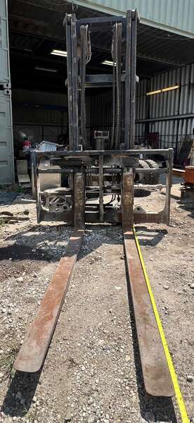 Used Hyster 8' Forks and Mast 