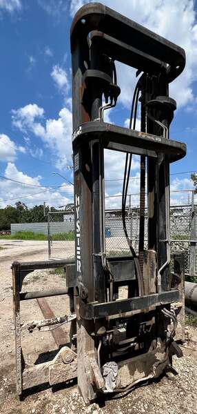 Used Hyster 8' Forks and Mast 