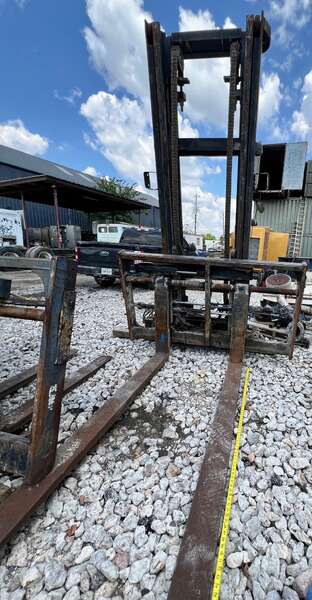 Used Yale 8.3' Forks and Mast 